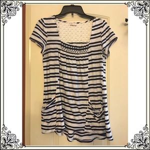 Anthropologie Medium Top With Pockets